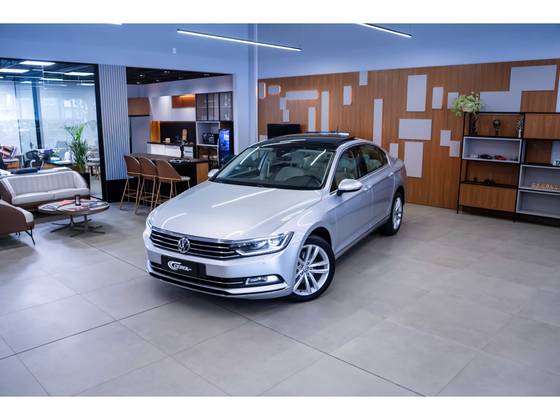 VOLKSWAGEN PASSAT 2.0 16V TSI BLUEMOTION GASOLINA HIGHLINE 4P DSG VOLKSWAGEN PASSAT 2.0 16V TSI BLUEMOTION GASOLINA HIGHLINE 4P DSG
